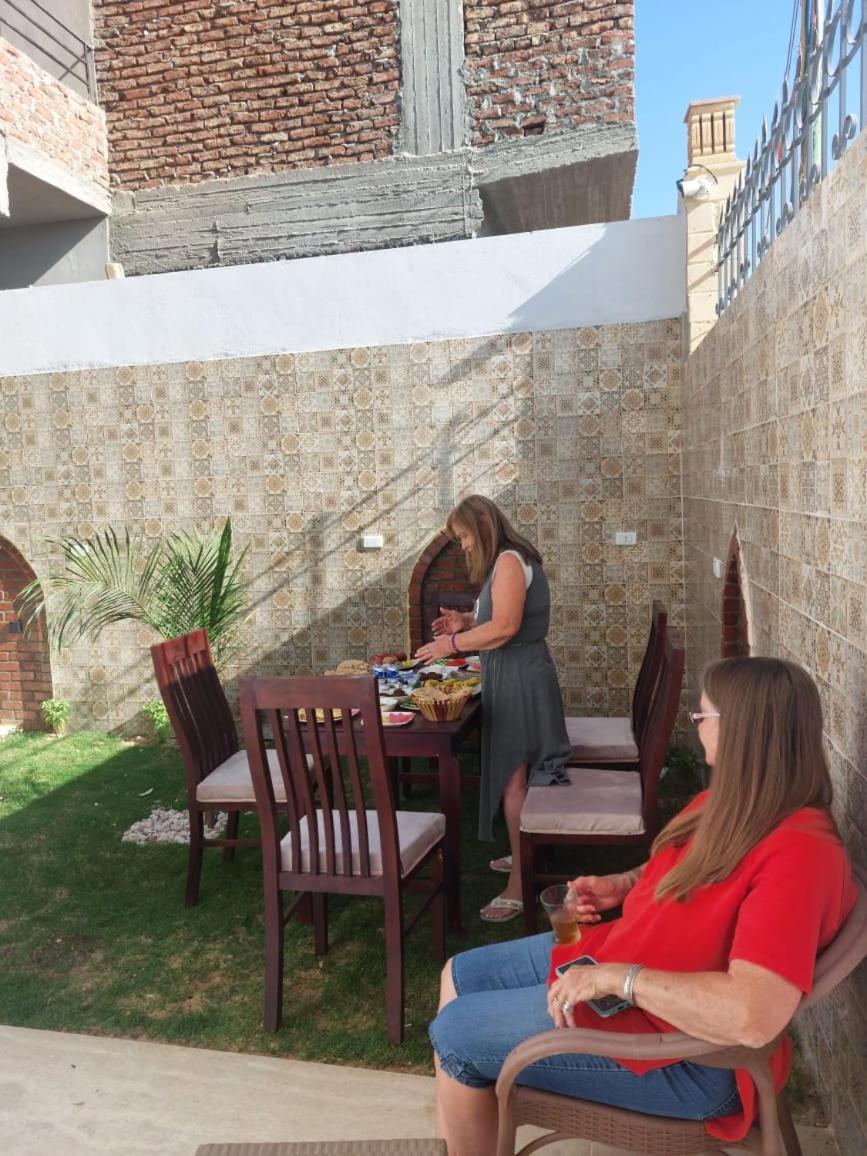 Sky Guest House Луксор Екстериор снимка