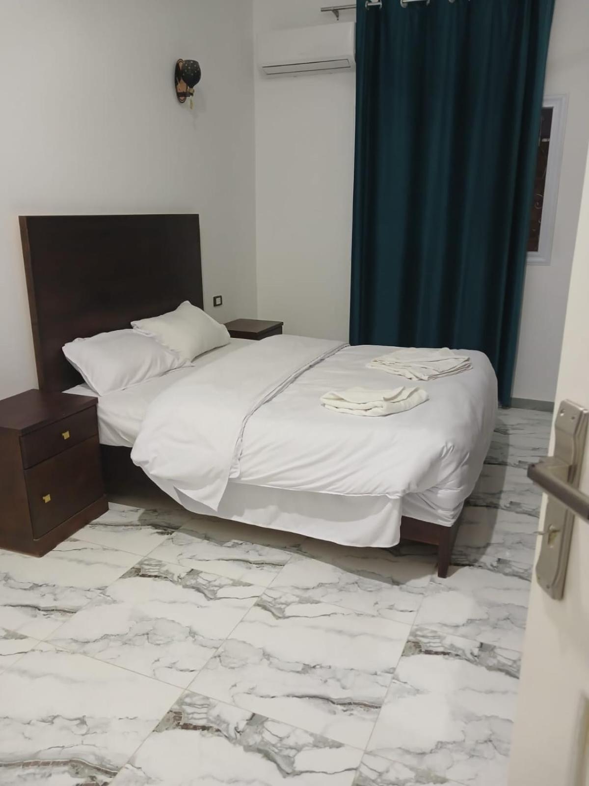 Sky Guest House Луксор Екстериор снимка